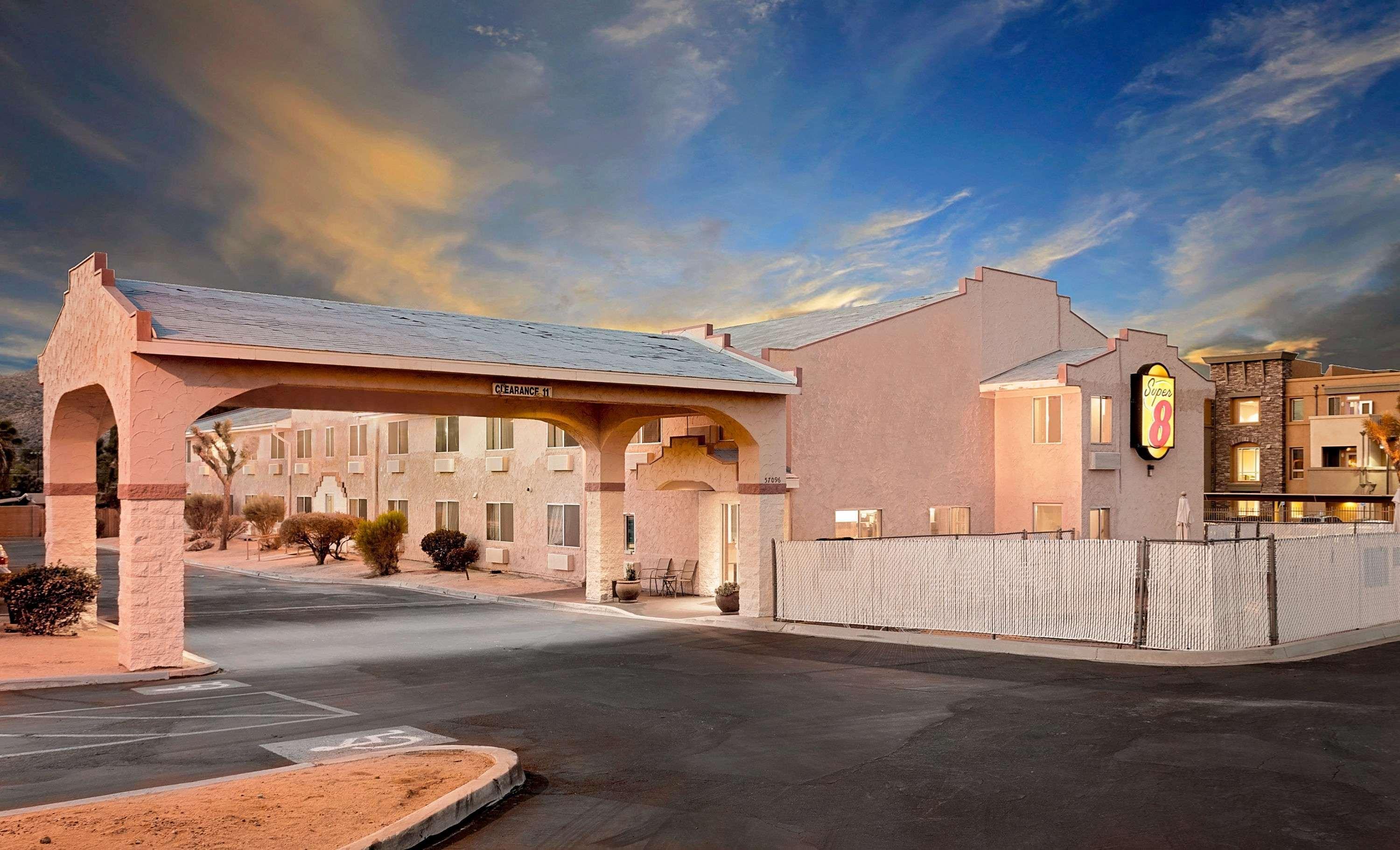 Super 8 By Wyndham Yucca Val/Joshua Tree Nat Pk Area Motel Yucca Valley Dış mekan fotoğraf